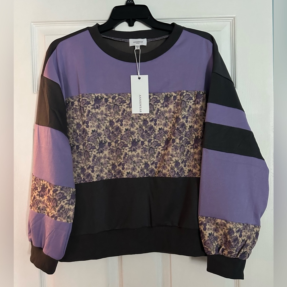 NWT Anniewear Women’s color block sweatshirt - Size XL
